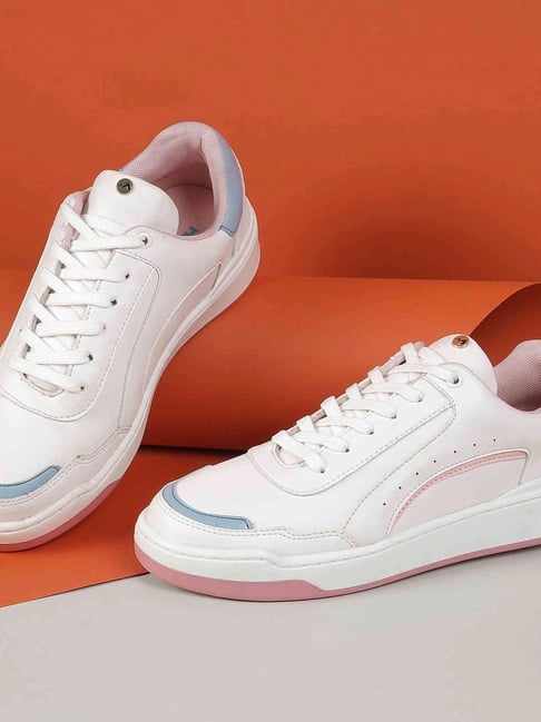 Metro Women's Black Sneakers