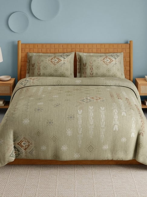 Spaces Aztec Green Cotton Geometric 210 TC Double Bedsheet with 2 Pillow Covers