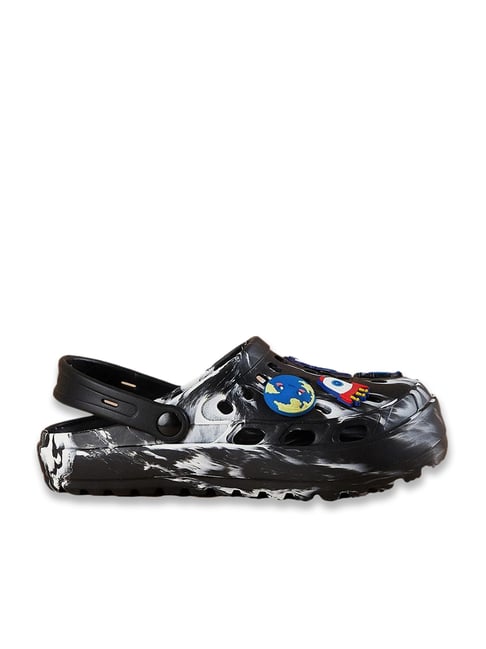 Fame Forever by Lifestyle Kids Black Clogs