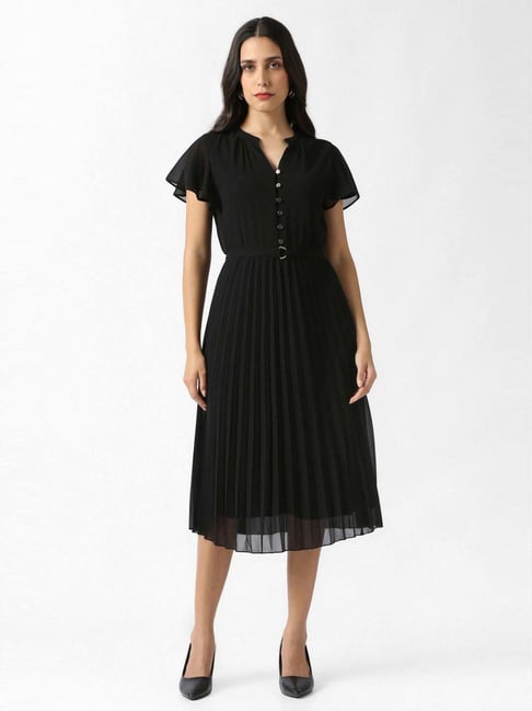 Van Heusen Black Regular Fit Dress