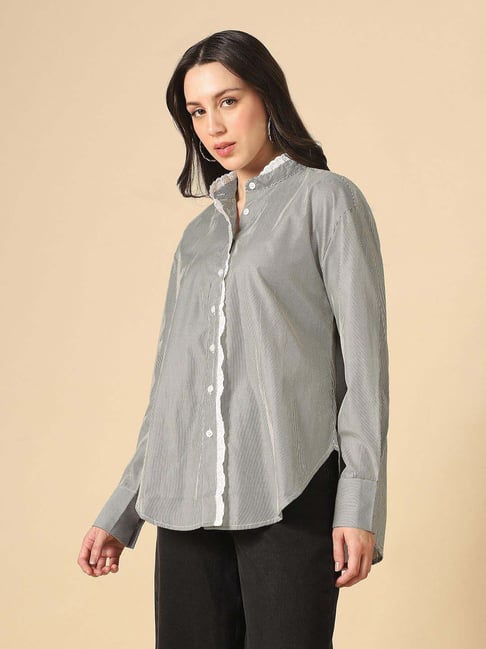 Globus Women Black Mandarin Collar Cuffed Sleeves Vertical Stripes Oversized Workwear Shirt