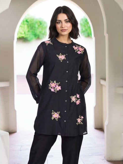 W Black Regular Fit Embroidered Tunic-picture-51