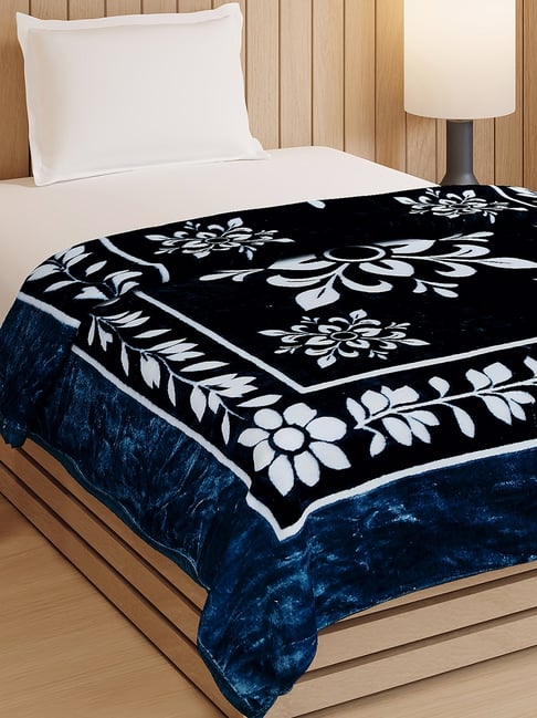 Monte Carlo Double Bed Winter Blanket Relations Pvc 540 GSM 1 Ply 1 Blanket (160 CM X 220 CM)