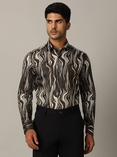 Wyre Brown Cotton Slim Fit Abstract Shirt-picture-26