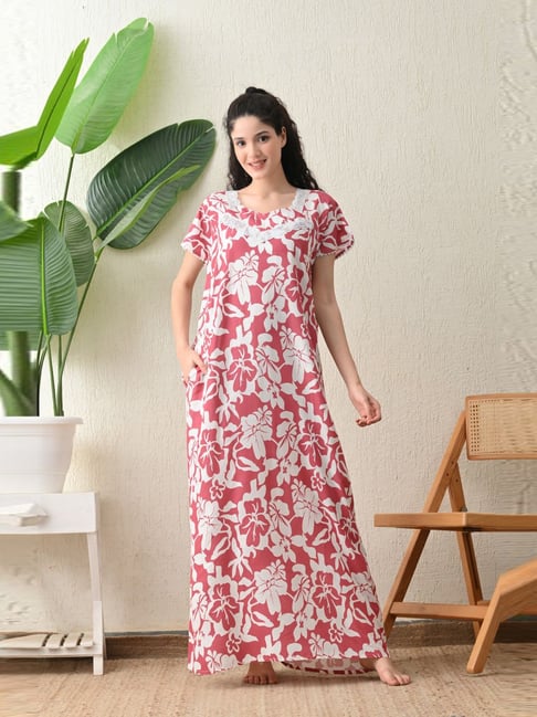 Ichaa Peach Regular Fit Floral Print Nighties