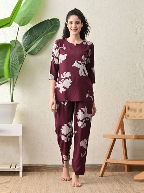 Ichaa Wine Regular Fit Printed Night Suit-picture-36