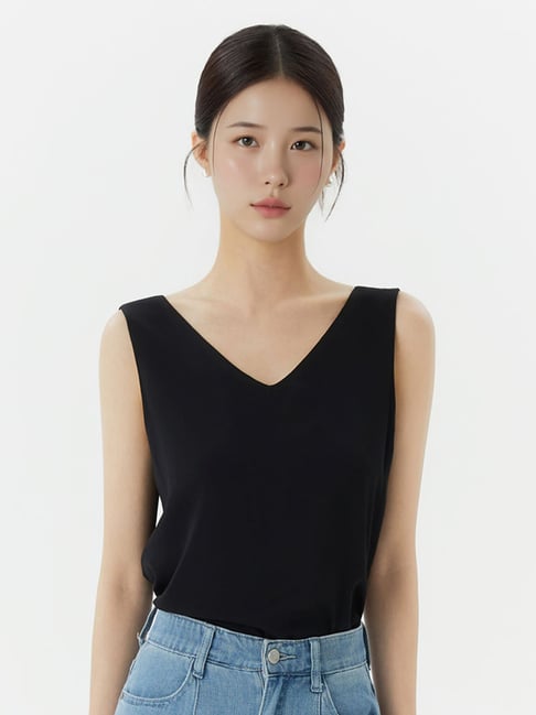 Roem Black Basic Regular Fit Blouse-picture-48