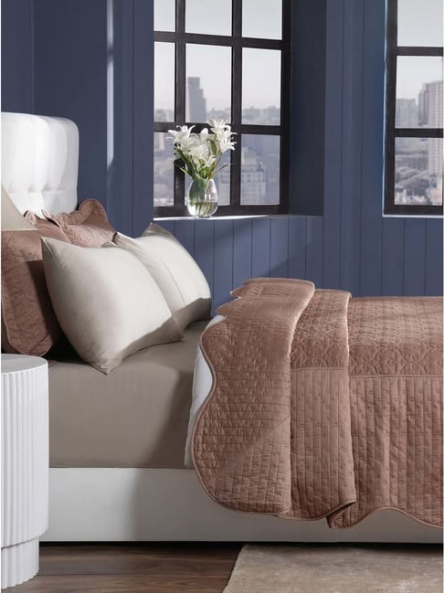 Maspar Brown Textured Quilt 265X228 cm