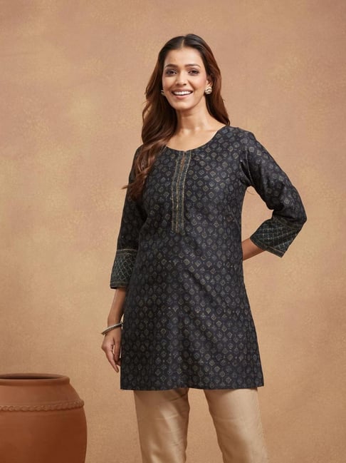 Fabindia Black Cotton Silk Printed Slim Fit Short Kurti