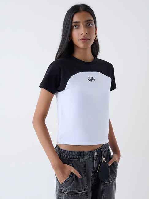 Nuon by Westside Off-White Color Block Cotton-Blend Top