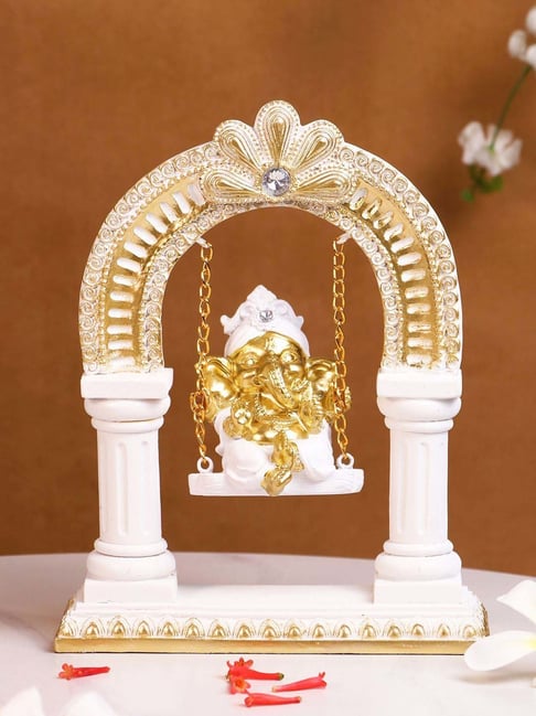 Art Street Golden Resin Idol Pack of 1