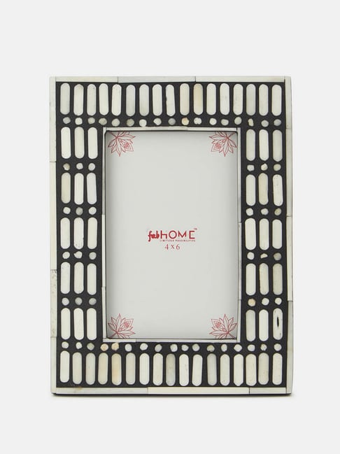 Fabindia Black Amaya Wooden Inlay Photo Frame 4X6-image-24