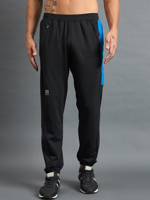 Dida Black Polyester Regular Fit Solid Trackpants-picture-19