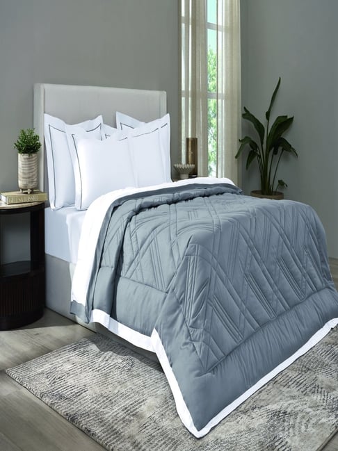 Sansaar White Cotton Geometric Double Comforter Bedding Set