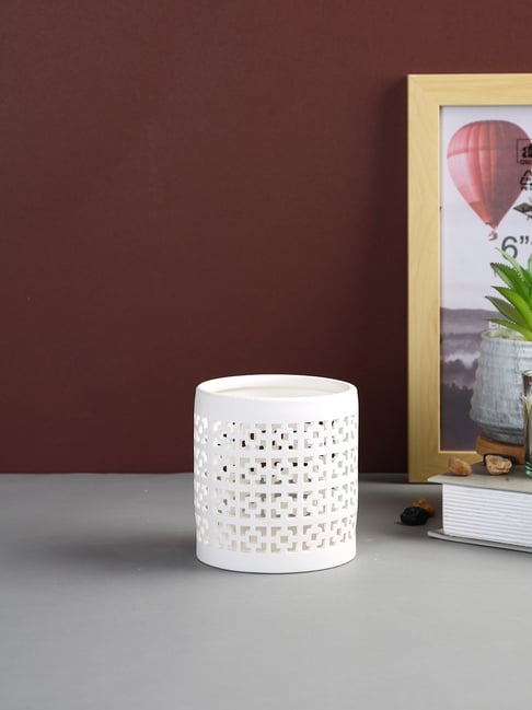 Tayhaa White Ceramic Tealight Holder with Star Cutout-picture-28