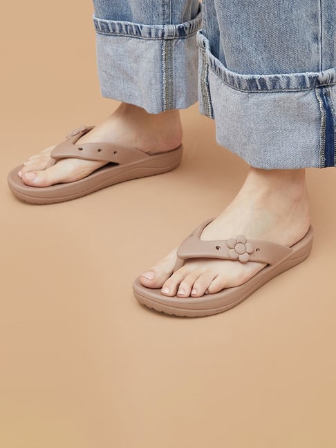 Ginger by Lifestyle Women's Dusty Salmon Pink Flip-Flop