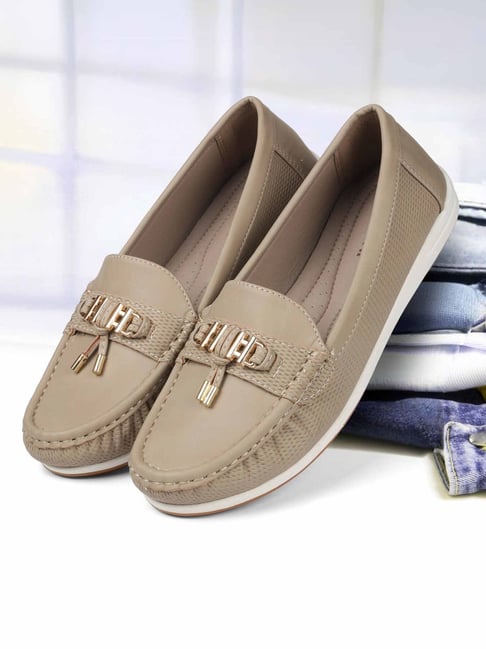 Mochi Women's Beige Loafers-picture-16