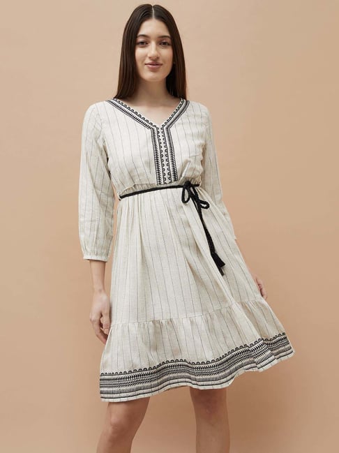 Fame Forever By Lifestyle Off White Regular Fit Embroidered Dress-picture-18