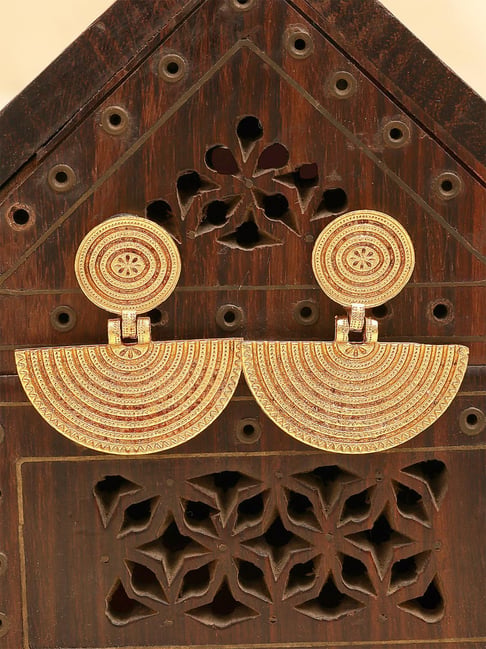karatcart gold-tone plated earrings for women