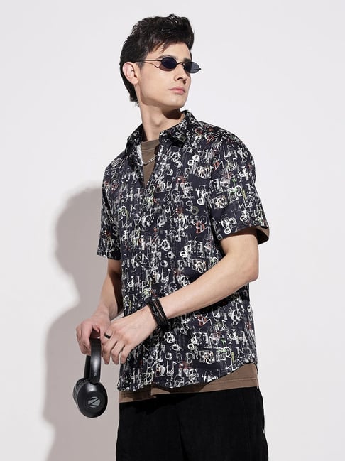 SHOWOFFFF Black Cotton Regular Fit Printed Shirt-picture-11