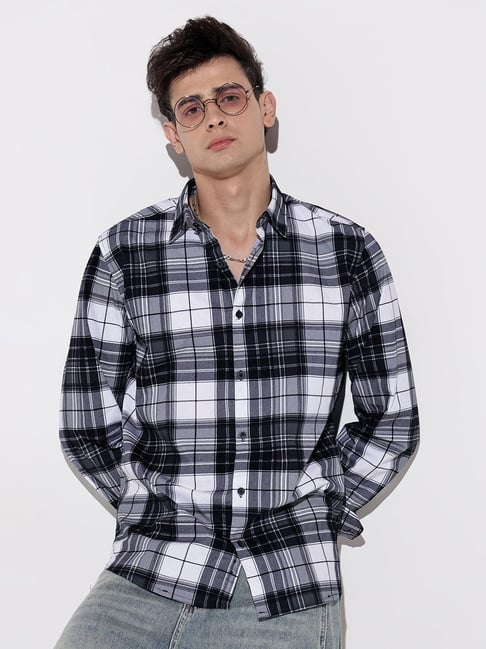 SHOWOFFFF Black Cotton Regular Fit Checks Shirt-picture-21
