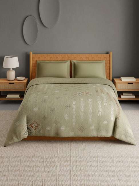 Spaces Green Cotton Aztec Hygro Geometric Design Double Quilt