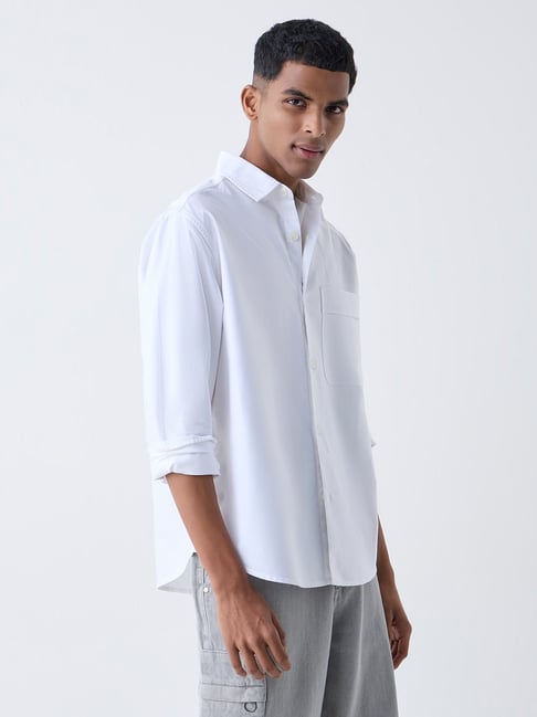 Nuon by Westside White Solid Relaxed-Fit Cotton Shirt