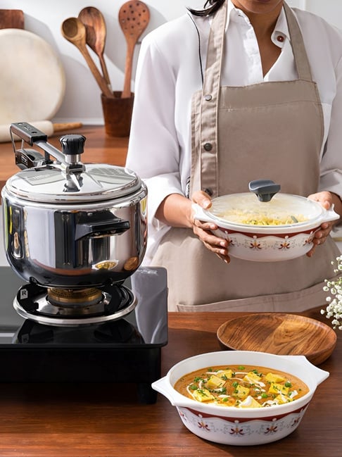 Borosil 3.5 L Stainless Steel Inner Lid Pressure Cooker with 2 Pc Opalware Casserole Set