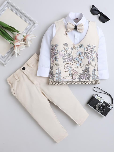 Fourfolds Boys Off White Embroidered Clothing Set