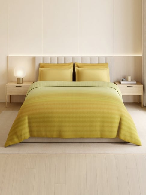 Spaces Light Yellow Cotton Geometric 350 TC Double Quilt