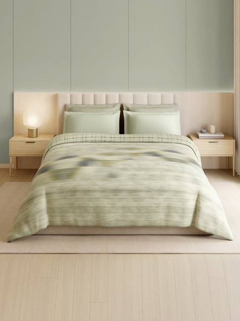 Spaces Light Green Cotton Geometric 350 TC Double Quilt