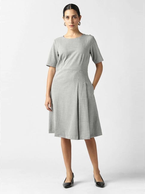 Van Heusen Grey Regular Fit Checks Formal Dress-picture-36