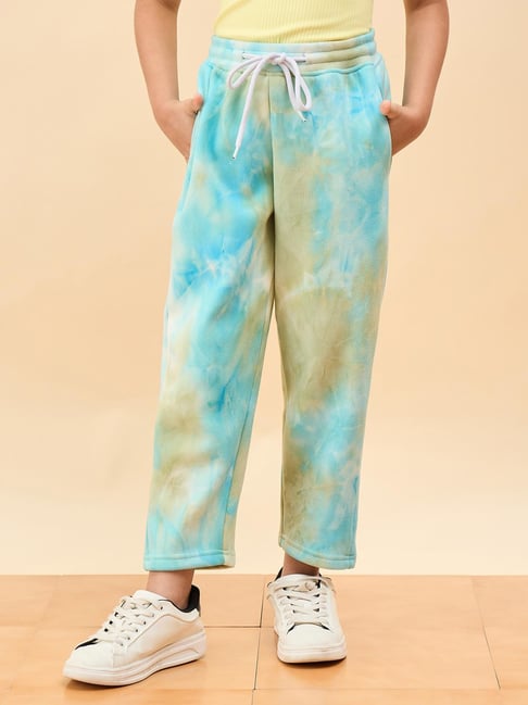 Stylobug Girls Green Regular Fit Printed Tracksuit