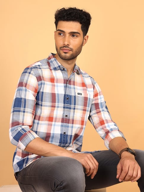 Wrangler White & Blue Cotton Regular Fit Checks Shirt