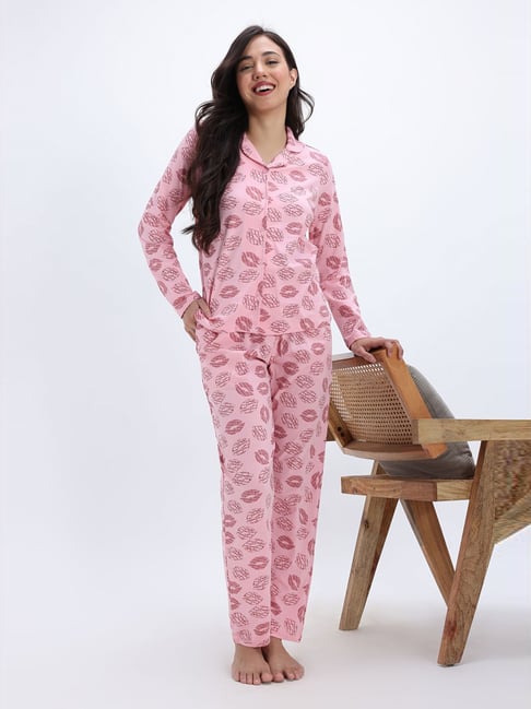 Zivame Pink Cotton Regular Fit Printed Night Suit