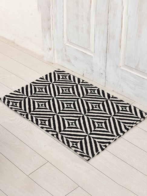 Ariana Black Cotton Anti-Skid Bathmat (40 X 60 Cm)