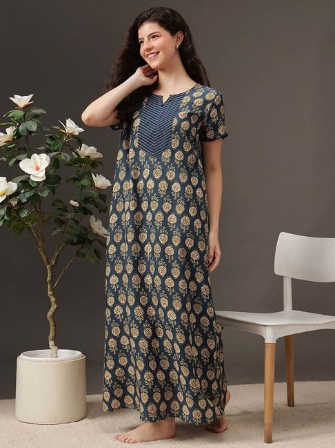 Clovia Navy Regular Fit Floral Print Nighty