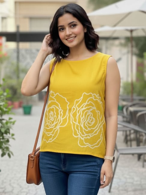 DECKEDUP Yellow Cotton Printed Top