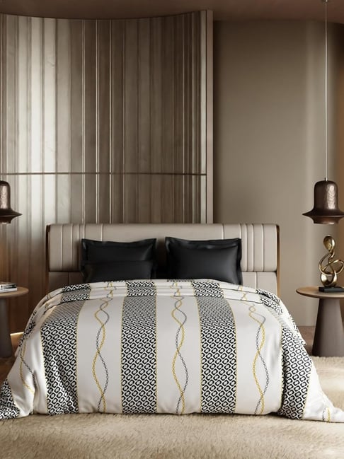 Stoa Paris Multicolor Polyester Printed King Comforter