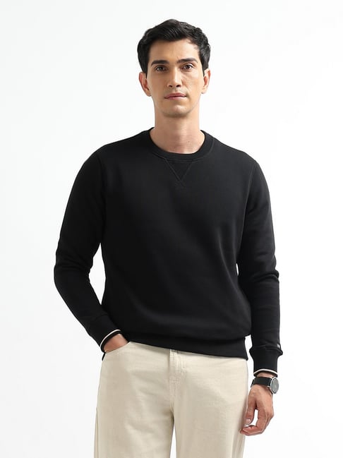 Arrow Sport Black Cotton Solid Regular Fit Sweatshirt