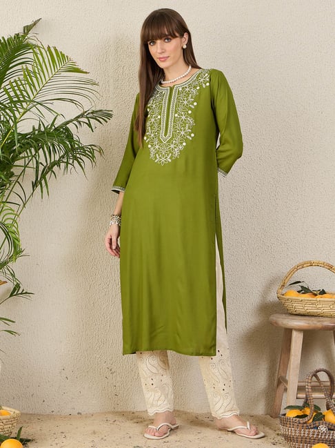 Indo Era Green Regular Fit Embroidered Kurta-image-19