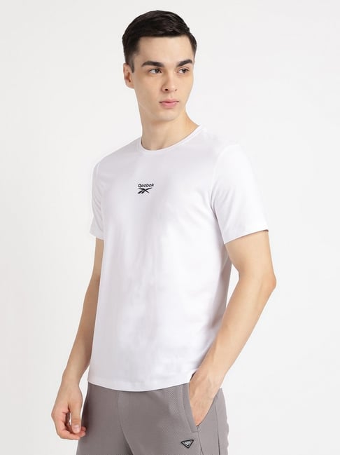 Reebok White Regular Fit Solid T-Shirt