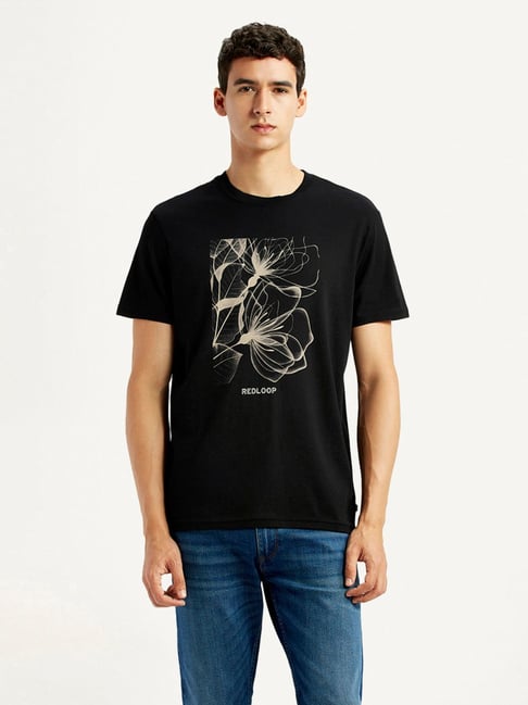 Levi's Black Cotton Slim Fit Graphic T-Shirt