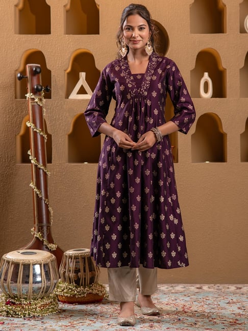 Juniper Wine Viscose Embroidered Regular Fit Three-Quarter Sleeves Anarkali Kurta