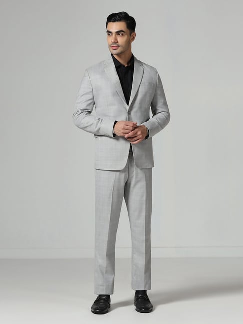 Tahvo Grey Regular Fit Two Piece Suit