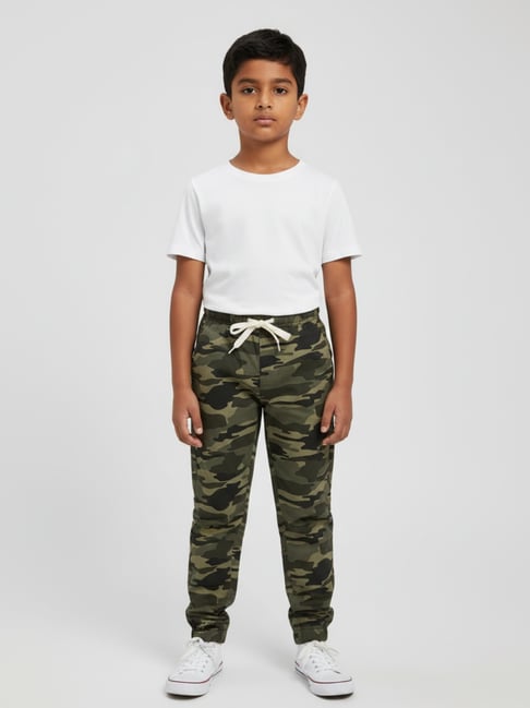 Biglilpeople Boys Light Green Cotton Regular Fit Printed Joggers
