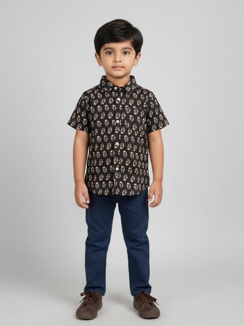 Biglilpeople Boys Black Cotton Printed Shirt