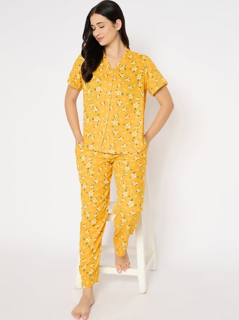 Clovia Yellow Relaxed Fit Floral Print Pyjama Sets-picture-18