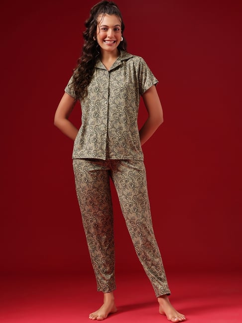 Clovia Green Comfort Fit Floral Print Night Suit-picture-14