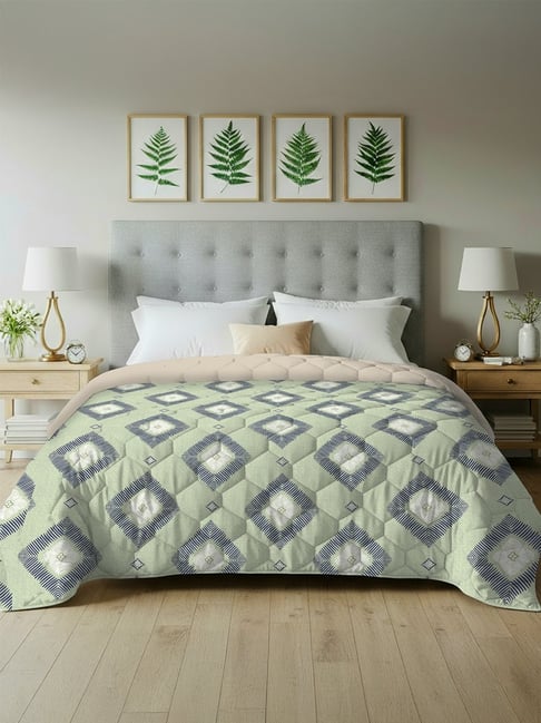 Urban Space Multicolor Microfibre Starlight Printed 120 GSM Double Blanket